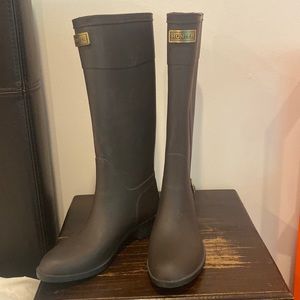 New women’s Hunter Refined tall rainboots — size 7.